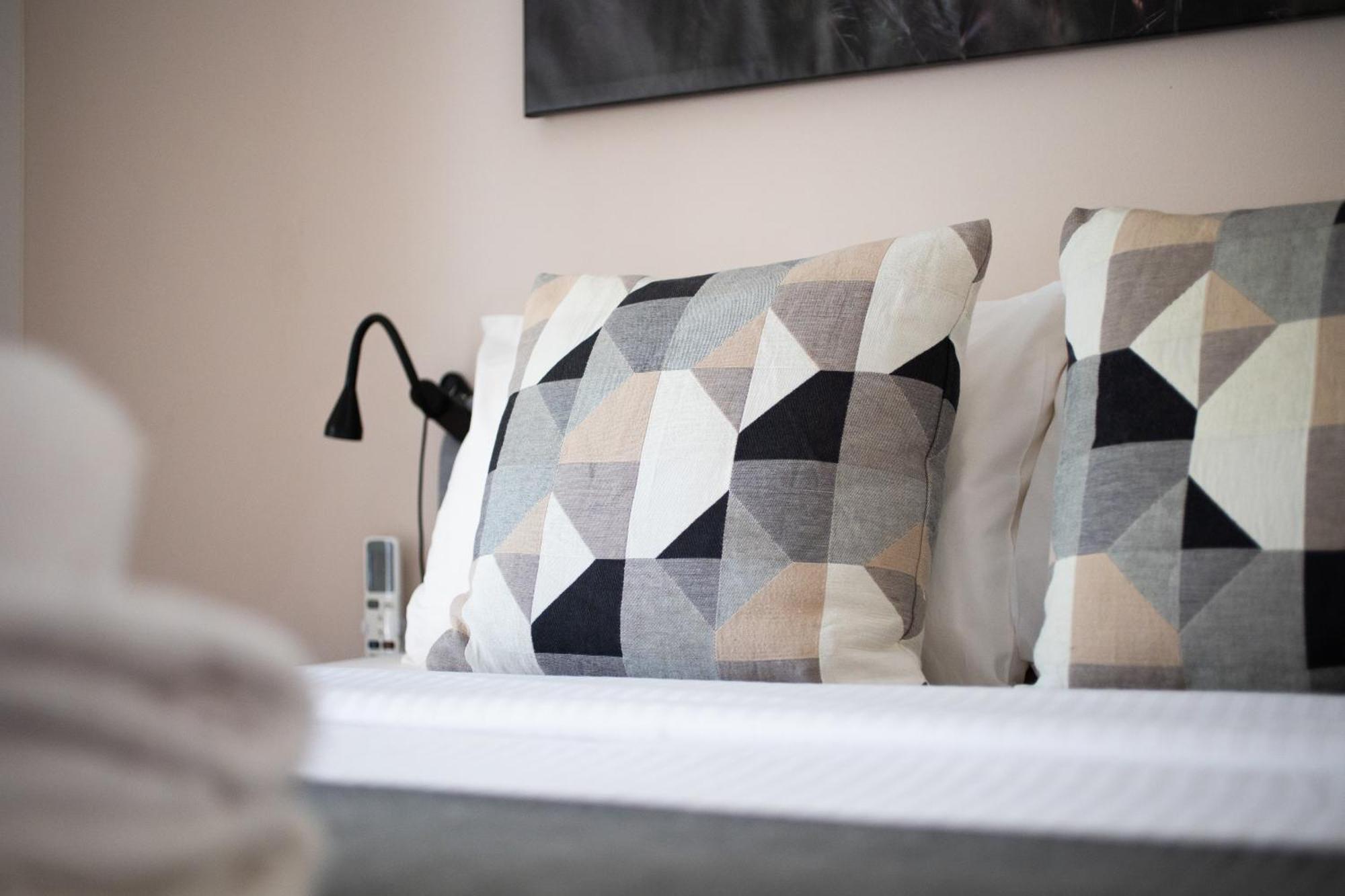 Apartment Selany's Chic In The Heart Of