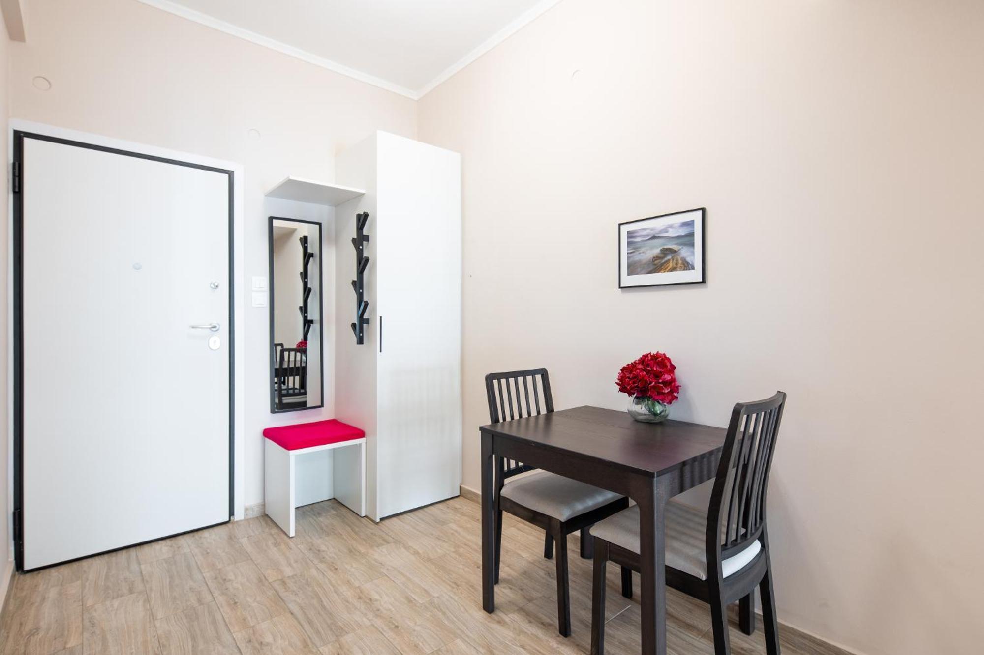Apartment Selany's Chic In The Heart Of Athens